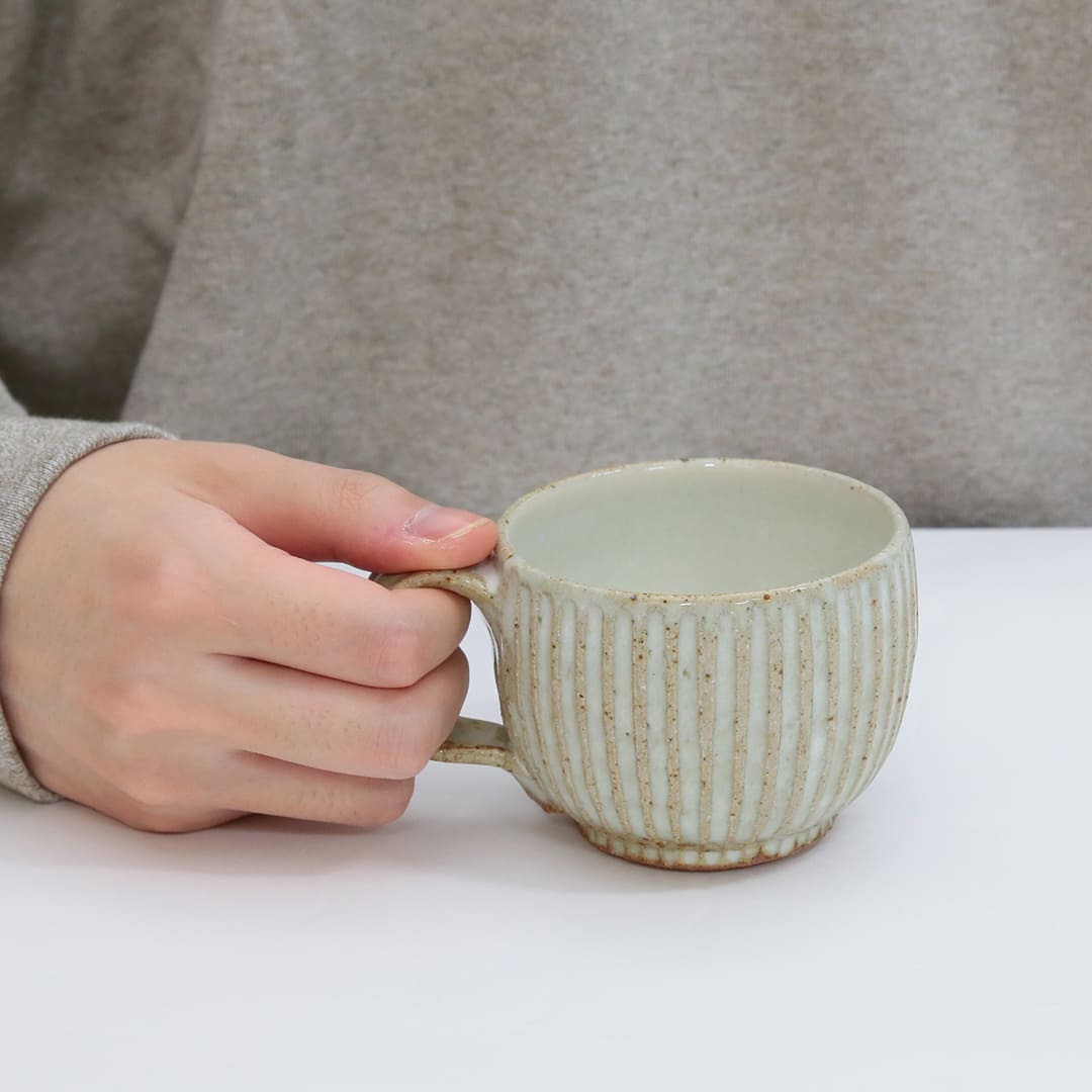 マグカップ 丸 白 (宋艸窯)